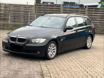 Gebraucht BMW 320 150 PS (110 kW) 2007 Schwarz Kombi
