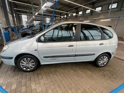 Gebraucht Renault Scénic 107 PS (78 kW) 2003 Silber Van / Kleinbus