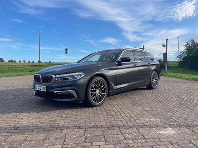 Grau Gebraucht 2019 BMW 530 Luxury Line Kombi | 27.600 € (Guter Preis)
