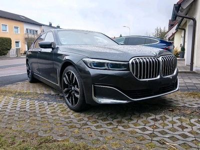 BMW 750
