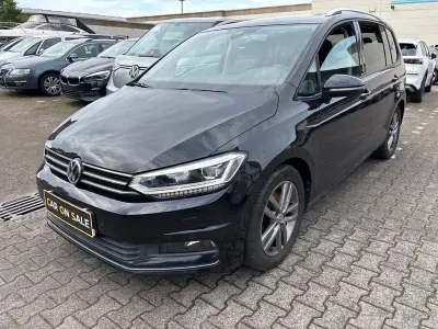 Gebraucht VW Touran Sound 150 PS (110 kW) 2017 Schwarz Van / Kleinbus