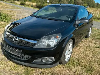 Gebraucht Opel Astra Cosmo 200 PS (147 kW) 2006 Schwarz Cabrio