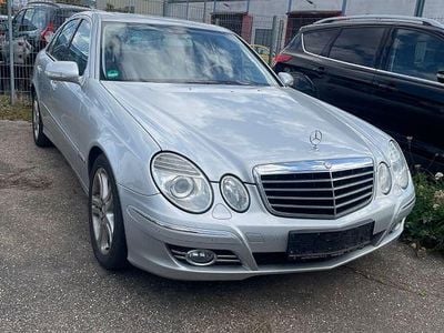 Mercedes E320