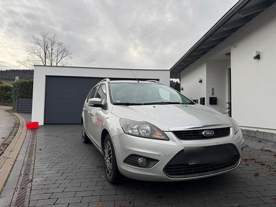 Używany Ford Focus 109 KM (80 kW) 2009 Srebrny Kombi