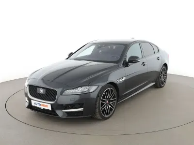Gebraucht Jaguar XF R-Sport 301 PS (221 kW) 2020 Grau Limousine