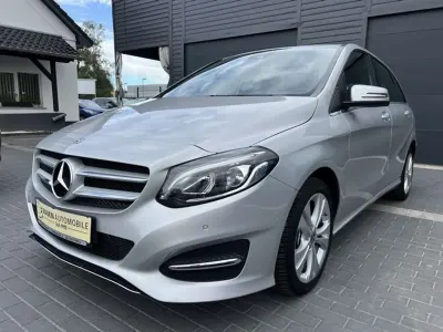Gebraucht Mercedes B200 Edition 136 PS (100 kW) 2018 Silber/grau Kleinwagen