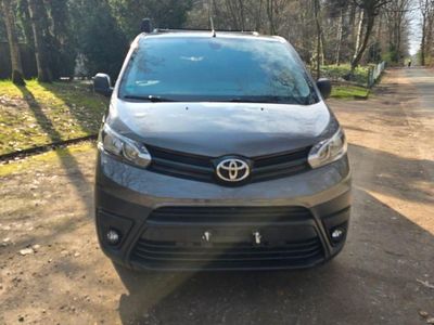 Gebraucht Toyota Proace 144 PS (105 kW) 2022 Grau Van / Kleinbus