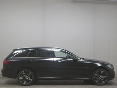 Gebraucht Mercedes C300e 306 PS (225 kW) 2021 Schwarz Kombi