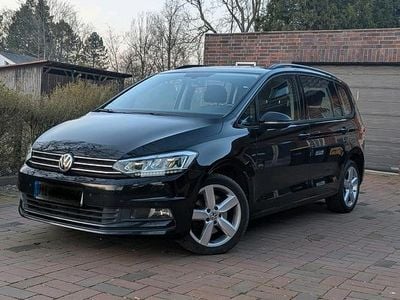 Gebraucht VW Touran 116 PS (85 kW) 2019 Schwarz Van / Kleinbus