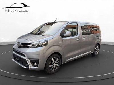 Grau Gebraucht 2024 Toyota Proace Verso Kombi | 37.990 € (Guter Preis)