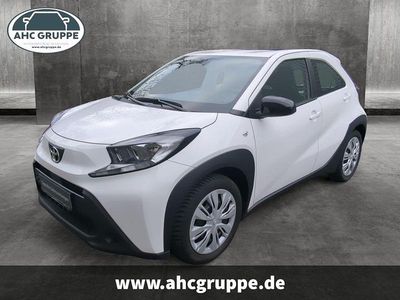 Gebraucht Toyota Aygo X Play 72 PS (52 kW) 2022 Weiss SUV