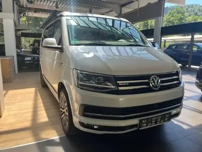 Gebraucht VW California California 204 PS (150 kW) 2018 Oryxweiß perlmutteffekt Van