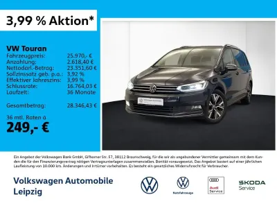 Gebraucht VW Touran Active 122 PS (89 kW) 2023 Schwarz Van / Kleinbus