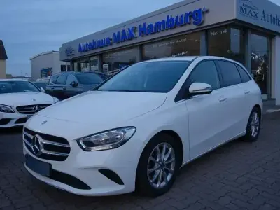 Gebraucht Mercedes B220 190 PS (139 kW) 2022 Weiß Van / Kleinbus