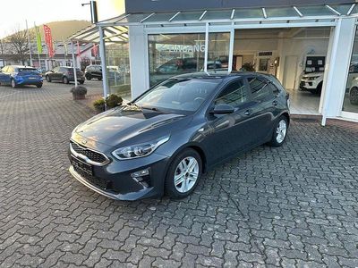Gebraucht Kia Ceed Edition 7 99 PS (72 kW) 2019 Grau Kleinwagen