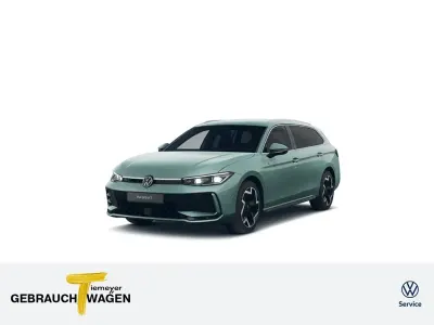 Gebraucht VW Passat R-line 150 PS (110 kW) 2025 Blau Kombi