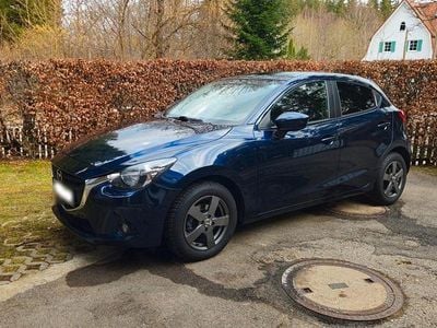 Second-hand Mazda 2 Exclusive-Line 105 CP (77 kW) 2015 Albastru Hatchback