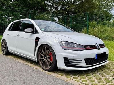 Gebraucht VW Golf VII GTI 230 PS (169 kW) 2015 Weiß Limousine