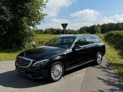 Gebraucht Mercedes C180 Exclusive 156 PS (114 kW) 2014 Schwarz Kombi