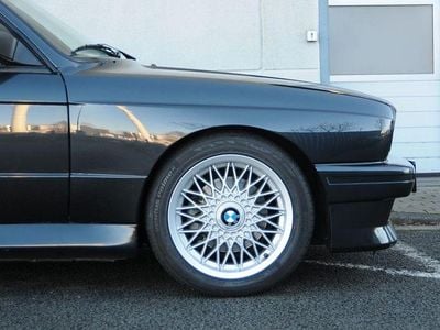 Schwarz Gebraucht 1991 BMW M3 Cabriolet Performance Cabrio | 99.500 €