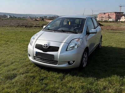 Gebraucht Toyota Yaris Sol 87 PS (63 kW) 2008 Silber Kleinwagen