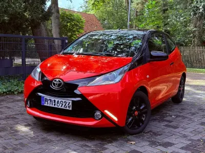 Gebraucht Toyota Aygo X-cite 69 PS (50 kW) 2014 Orange Kleinwagen