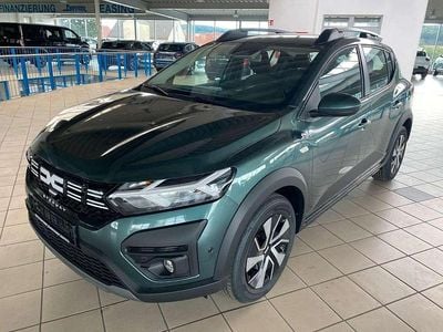 Grün Gebraucht 2025 Dacia Sandero Limousine | 17.790 € (Fairer Preis)