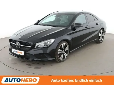 Gebraucht Mercedes CLA220 Urban 184 PS (135 kW) 2018 Schwarz Limousine