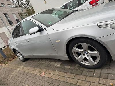 Second-hand BMW 525 177 CP (130 kW) 2005 Argintiu Berlinǎ