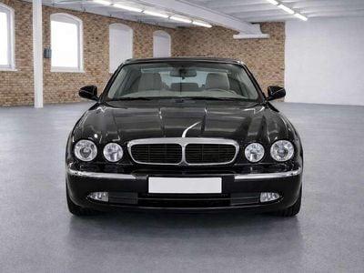Usata Jaguar XJ8 258 CV (189 kW) 2003 Nero Berlina