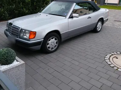 Gebraucht Mercedes 300 220 PS (161 kW) 1993 Silber Cabrio