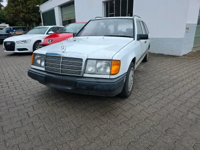 Gebraucht Mercedes 300 103 PS (75 kW) 1988 Kombi