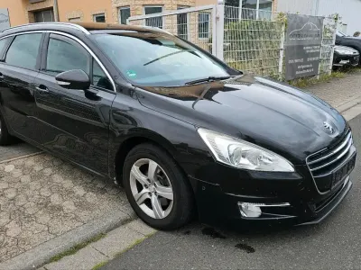 Gebraucht Peugeot 508 SW 140 PS (102 kW) 2013 Schwarz Kombi