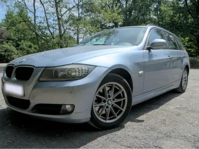 Gebraucht BMW 320 184 PS (135 kW) 2011 Blau Kombi