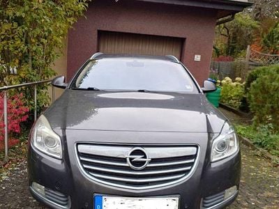 Gebraucht Opel Insignia Edition 163 PS (119 kW) 2013 Grau Kombi