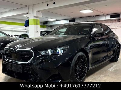 Black sapphire metallic Neu 2025 BMW M5 Performance Limousine | 159.800 €