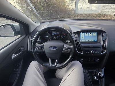 Usata Ford Focus Titanium 120 CV (88 kW) 2017 Grigio Station wagon