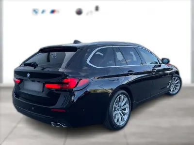 Gebraucht BMW 530 245 PS (180 kW) 2023 Schwarz Kombi