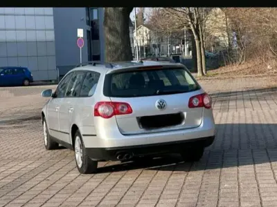 Gebraucht VW Passat 140 PS (102 kW) 2008 Grau Kombi