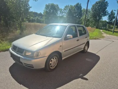 Gebraucht VW Polo 75 PS (55 kW) 1999 Silber Limousine