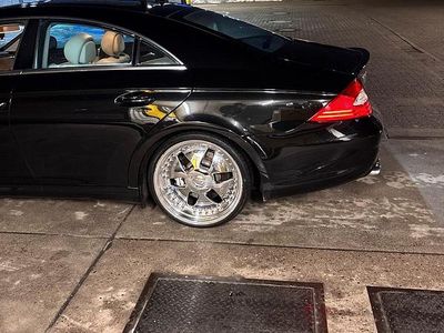 Schwarz Gebraucht 2009 Mercedes CLS63 AMG AMG Coupé | 21.000 €