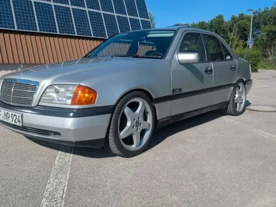 Gebraucht Mercedes C180 AMG 122 PS (89 kW) 1994 Silber Limousine