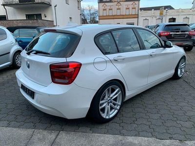 Usata BMW 116 Advantage 136 CV (100 kW) 2014 Bianco Utilitaria