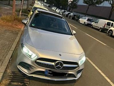 Gebraucht Mercedes A200 AMG line 163 PS (119 kW) 2021 Silber Limousine