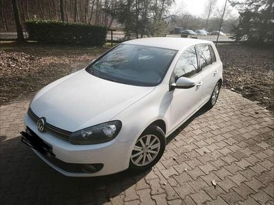 Gebraucht VW Golf VII Move 105 PS (77 kW) 2012 Weiß Limousine