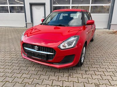 Gebraucht Suzuki Swift Club 83 PS (61 kW) 2021 Rot Kleinwagen