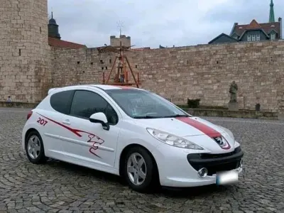 Gebraucht Peugeot 207 95 PS (69 kW) 2008 Weiß Kleinwagen