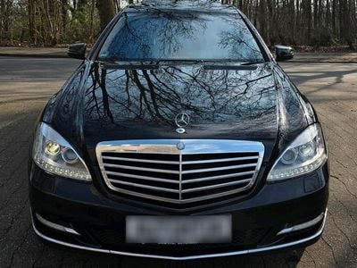 Gebraucht Mercedes S500 387 PS (284 kW) 2007 Schwarz Limousine