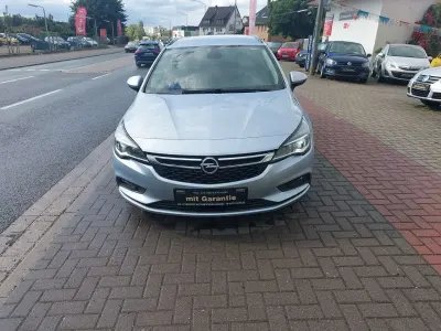 Gebraucht Opel Astra Business 110 PS (80 kW) 2018 Diamant blau(m2) / diam silb Kombi