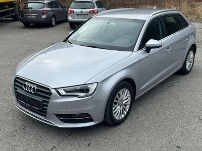 Gebraucht Audi A3 Ambiente 125 PS (91 kW) 2015 Silber Limousine